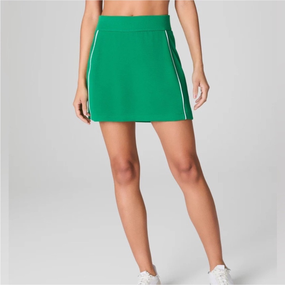 SPANX Green Athletic Skort with White Piping